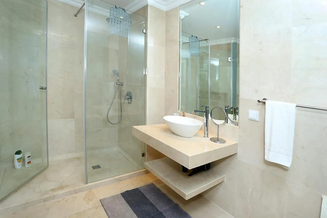 Henri'S Apartments - Pateo De Santo Antonio Lagos